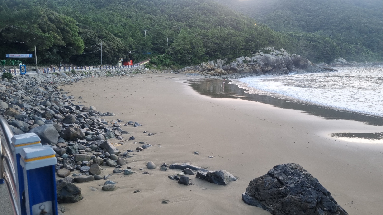 beach_open02.jpg